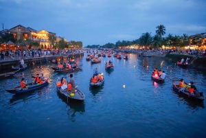 Hoi An : Hoai River Boat Trip by Night and Floating Lantern