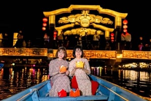 Hoi An : sortie en bateau lanterne sur la Hoai avec réduction au spa