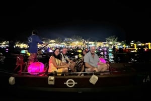 Hoi An: Lantern-Lit Streets, enjoy local food, and Boat Ride