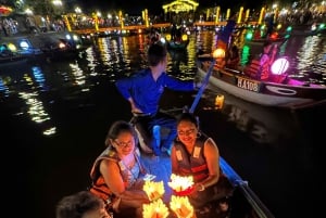 Hoi An: Lantern-Lit Streets, enjoy local food, and Boat Ride