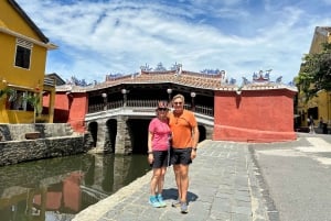 Hoi An: Lantern-Lit Streets, enjoy local food, and Boat Ride