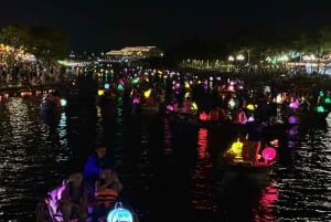 Hoi An: Lantern-Lit Streets, enjoy local food, and Boat Ride