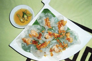 Hoi An: Lantern Making Class and Evening Street Food Tour