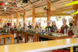 Hoi An: Lanterneworkshop og madlavningskursus med kokosbåd