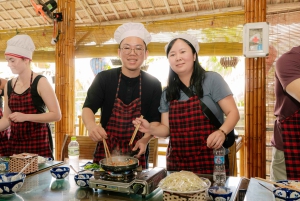 Hoi An: Lanterneworkshop og madlavningskursus med kokosbåd