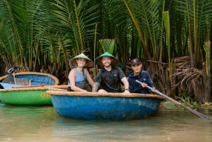Hoi An : Atelier de fabrication de lanternes et cours de cuisine avec un bateau en noix de coco