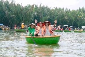 Hoi An : Atelier de fabrication de lanternes et cours de cuisine avec un bateau en noix de coco