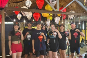 Hoi An : Atelier de fabrication de lanternes et cours de cuisine avec un bateau en noix de coco