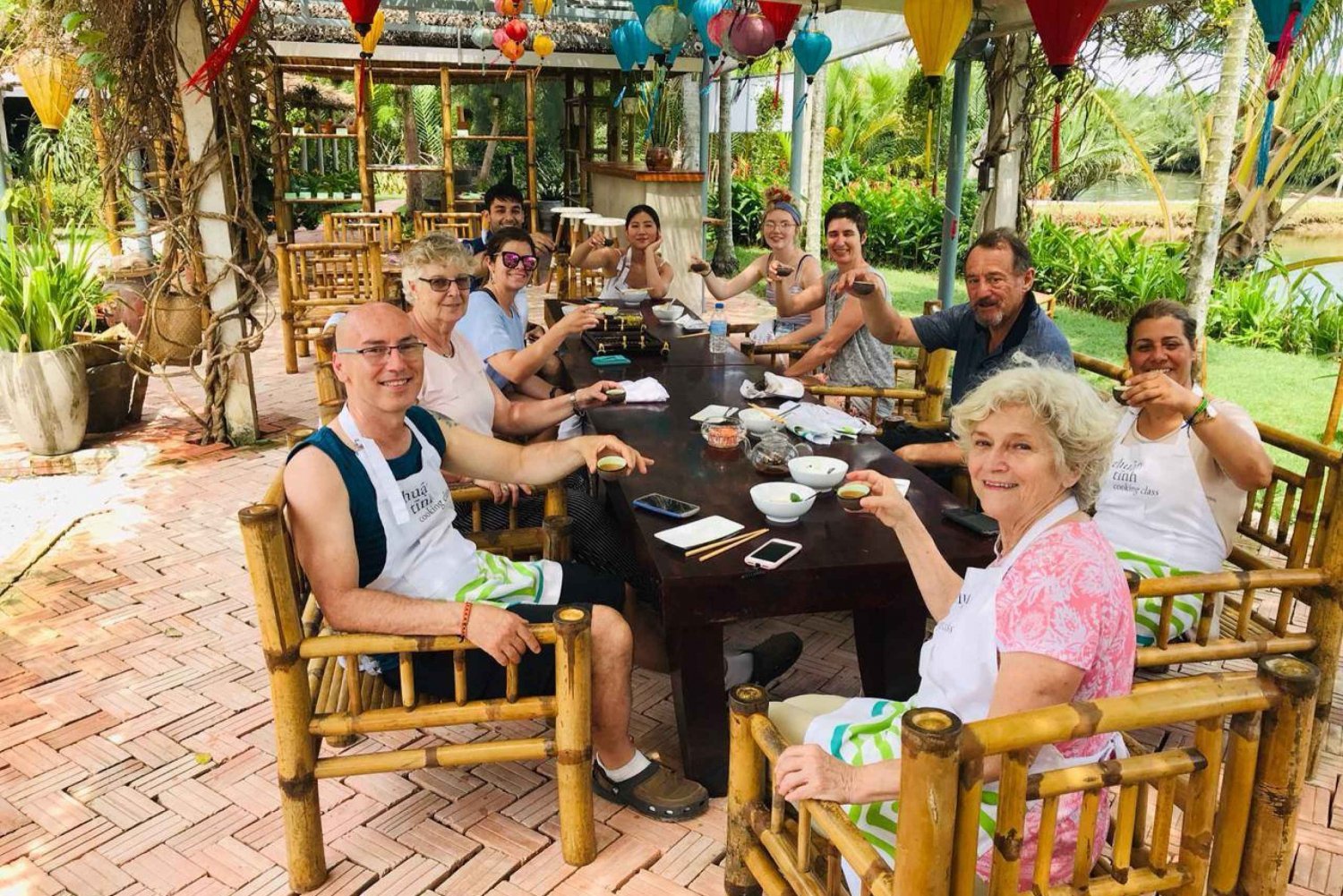 Hoi An: Local Cooking Class with Market Trip and Boat Ride