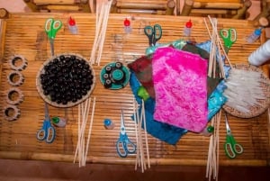Hoi An: Local Foldable Lantern Making Class with Locals