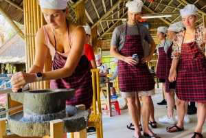 Хойан: местный рынок, водная прогулка на лодке-корзине и кулинарный мастер-класс