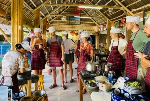 Хойан: местный рынок, водная прогулка на лодке-корзине и кулинарный мастер-класс