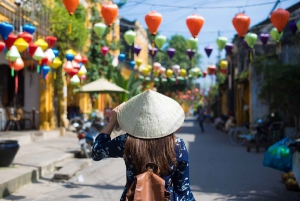 Hoi An: Marble Mountain and Da Nang Beach Tour with Guide