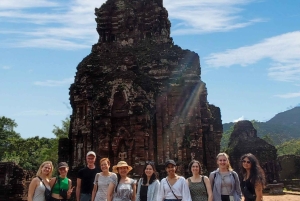 Hoi An: My Son Sanctuary kl. 08.00-13.00 Lunsj i et lokalt hus