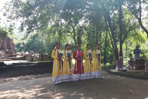 Hoi An: My Son Sanctuary kl. 08.00-13.00 Lunsj i et lokalt hus