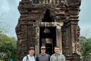 Hoi An: My Son Sanctuary och Sunset River Cruise med BBQ