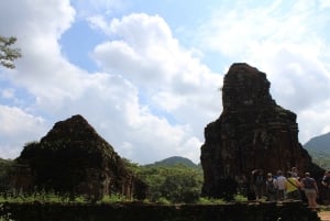 Hội An: My Søn pyhäkkö ja Thu Bón jokiristeily