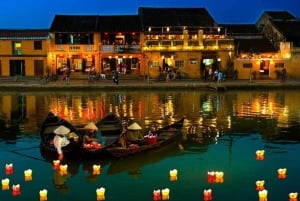 Hoi An: Passeio noturno de barco e lançamento de lanternas no rio Hoai
