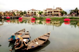 Hoi An: Night Food Tasting Small Group Tour