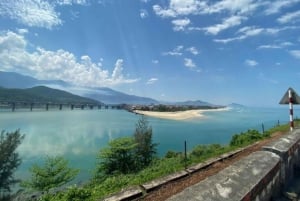 Hoi An: Prywatny samochód do Hue przez przełęcz Hai Van i malownicze przystanki