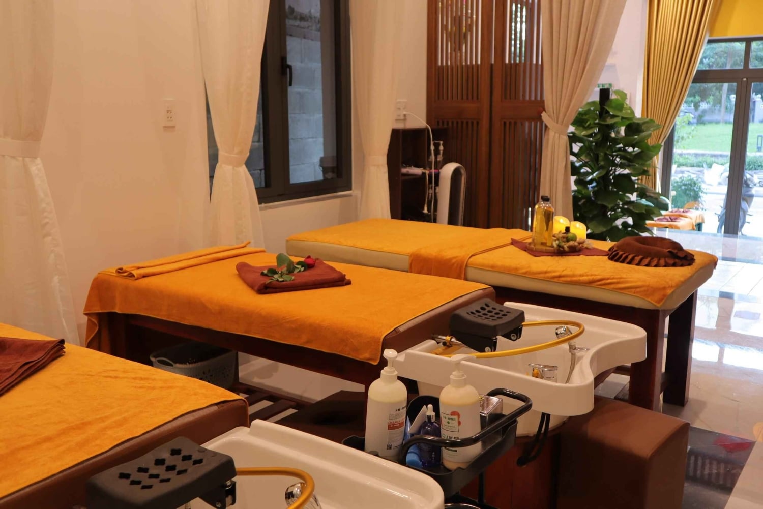 Hoi An: massagem privada e workshop de lanternas (com recolha)