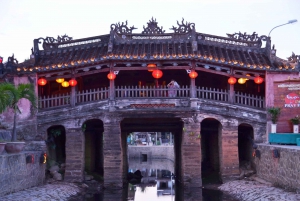 Hoi An: Private Walking Tour and Cooking Class