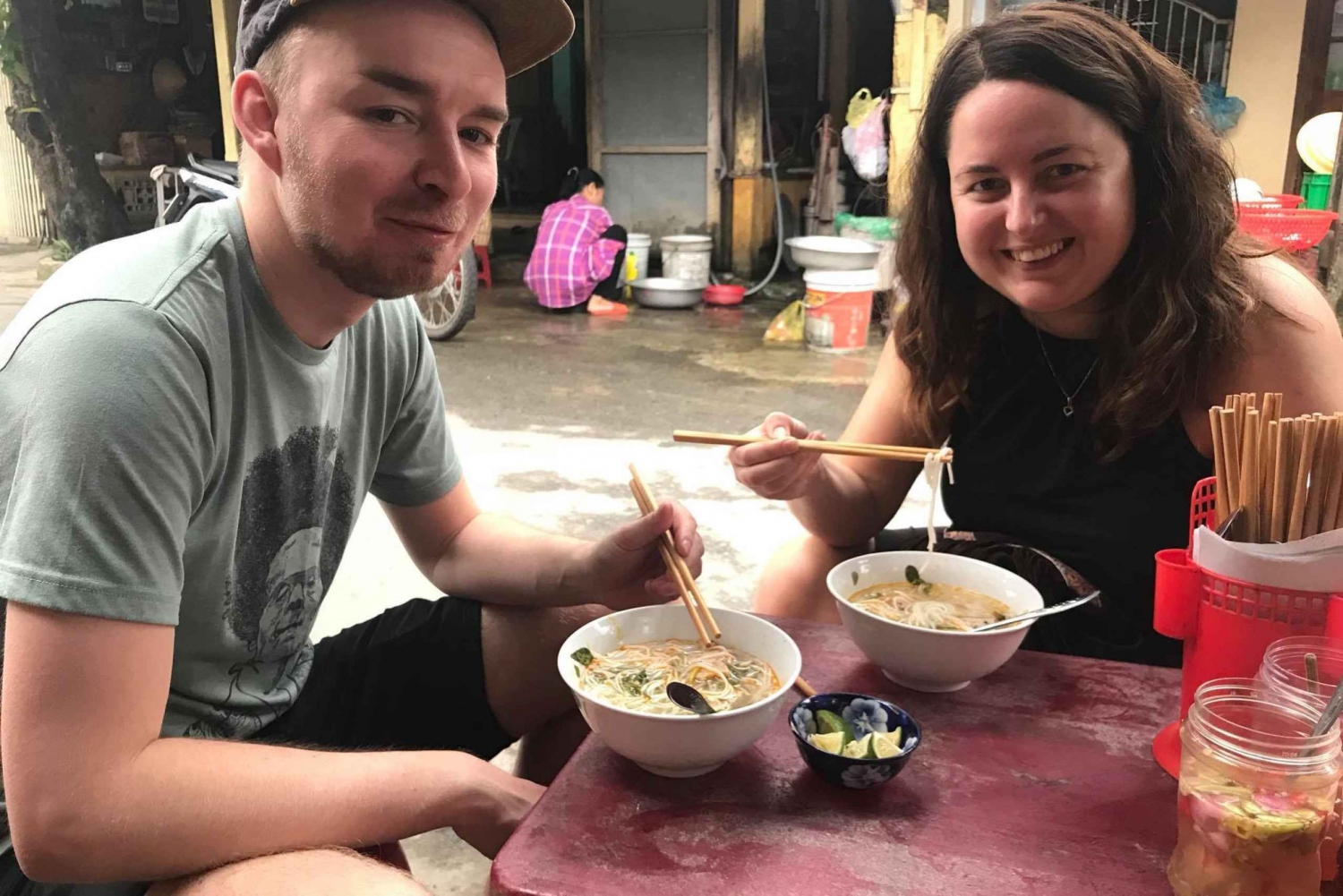 Hoi An: Street Food Tour by Motorbike with Coffee