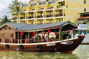 Hoi An: Sunset Basket Boat Ride with Dinner and Photos