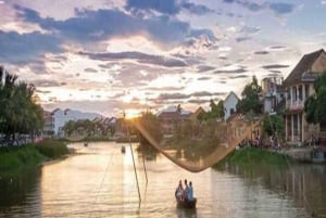 Hoi An: Sunset BBQ Fishing tour with Locals by Boat Cruise