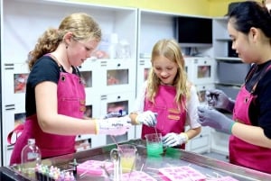 Hoi An: zoete snoepjes en geurkaarsen maken