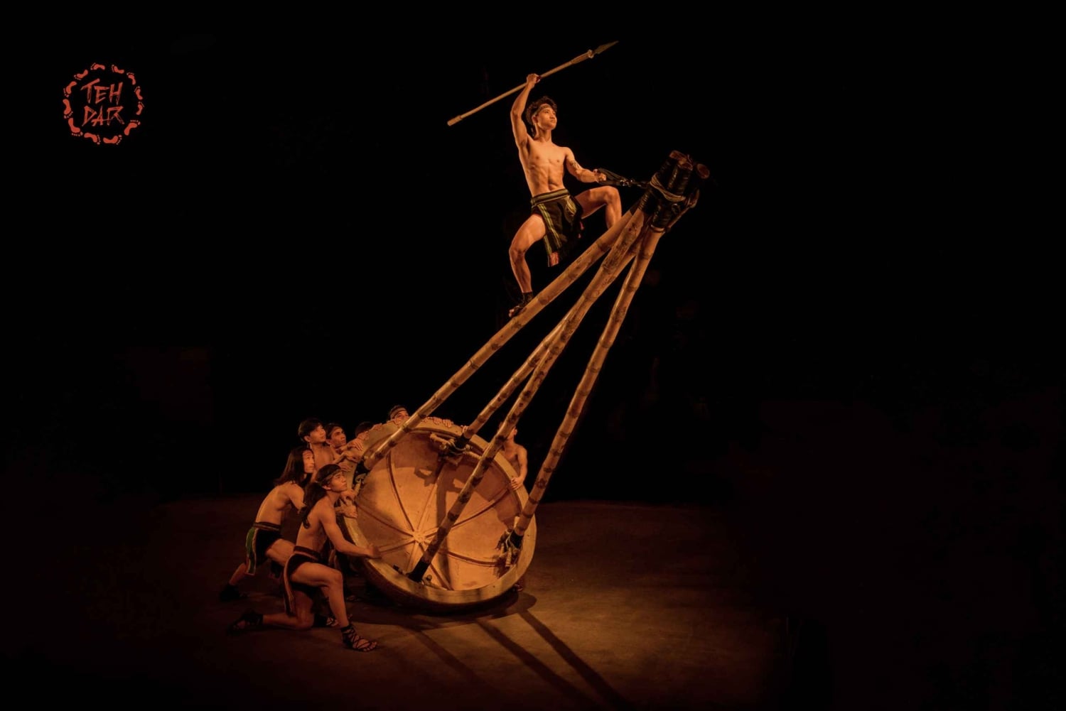 Hoi An: Il circo vietnamita di bambù Teh Dar al Lune Center