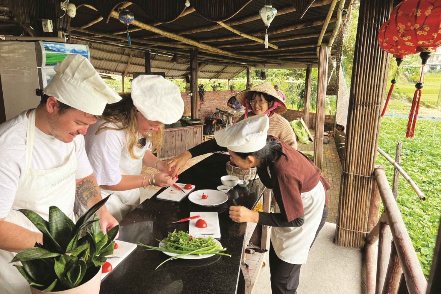 Hoi An : Cours de cuisine et d'agriculture au village d'herbes de Tra Que