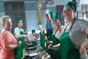 Hoi An: Aula de culinária tradicional e refeição com uma família local