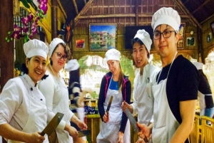 Hoi An: Corso di cucina tradizionale e pasto con una famiglia locale