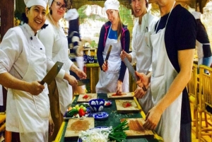 Hoi An: Traditional Cooking Class & meal with Local Family