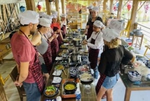 Hoi An: Vegetarian Cooking Class w Local Family and transfer