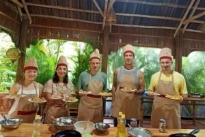 Hoi An: Vegetarian Cooking Class w Local Family and transfer