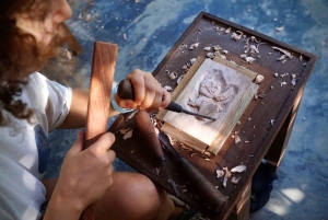 Hoi An: Holzschnitzkurs mit einem Dorfmeister