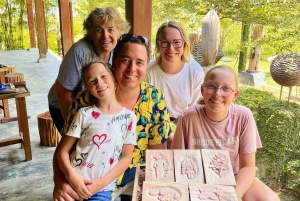 Hoi An: Holzschnitzkurs mit einem Dorfmeister