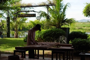 Hoi An: Holzschnitzkurs mit einem Dorfmeister