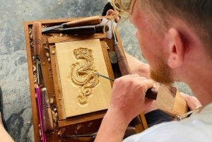 Hoi An: Holzschnitzkurs mit einem Dorfmeister