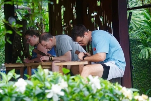 Hoi An: Holzschnitzkurs mit einem Dorfmeister