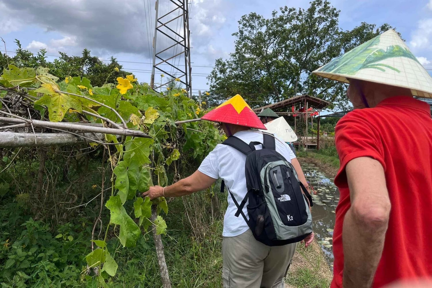 ✨Hue 1 Day Tour: Be a Farmer at La Chu Village