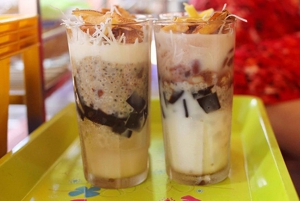 Hue: 5-Hour Street Food Tour by Motorbike