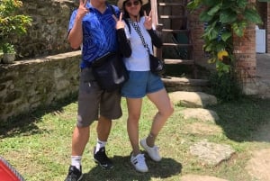 Hue: tour de día completo a A Luoi con almuerzo y guía