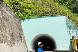 Hue: tour de día completo a A Luoi con almuerzo y guía