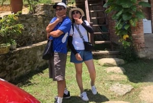 Hue: tour de día completo a A Luoi con almuerzo y guía