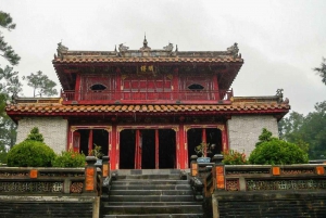 Hue Boat Tour On Perfume River