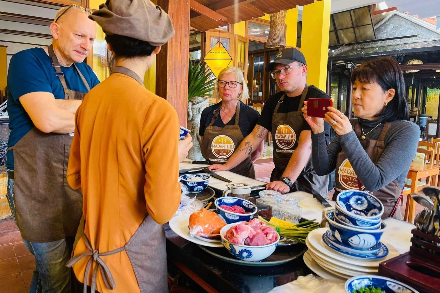 Hue City: Bun Bo Hue Workshop – Eine Reise zu Hues Erbe