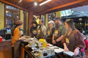 Hué : atelier de préparation de Bun Bo Huế – un voyage au cœur du patrimoine de Hué